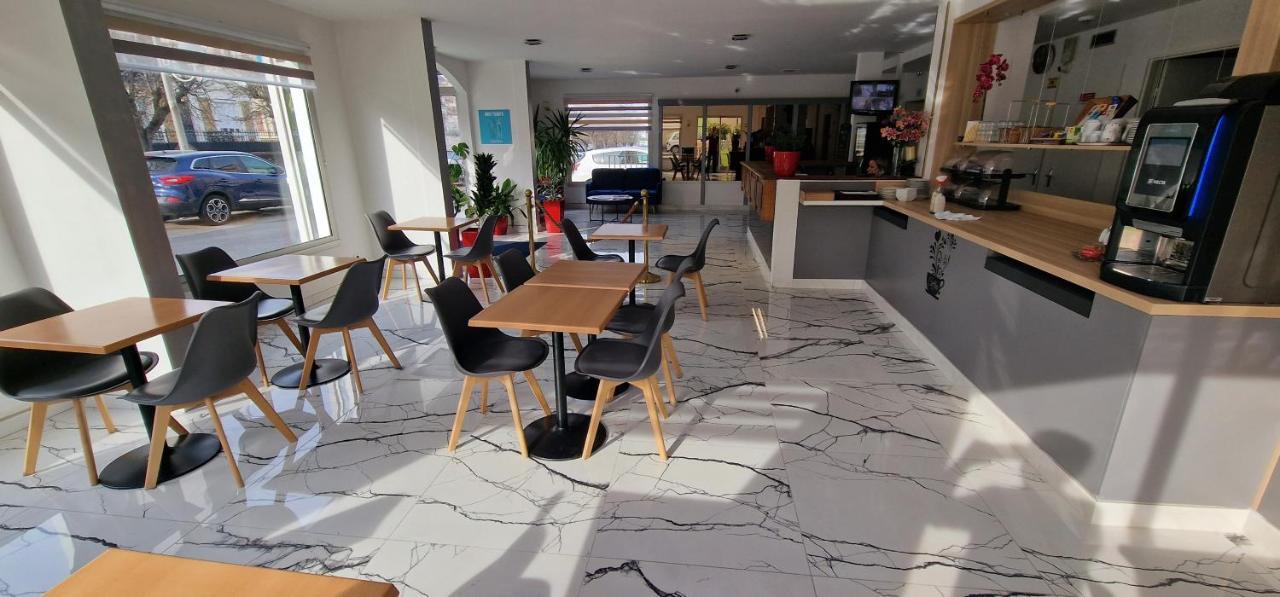 Kyriad Direct Arpajon Exterior foto